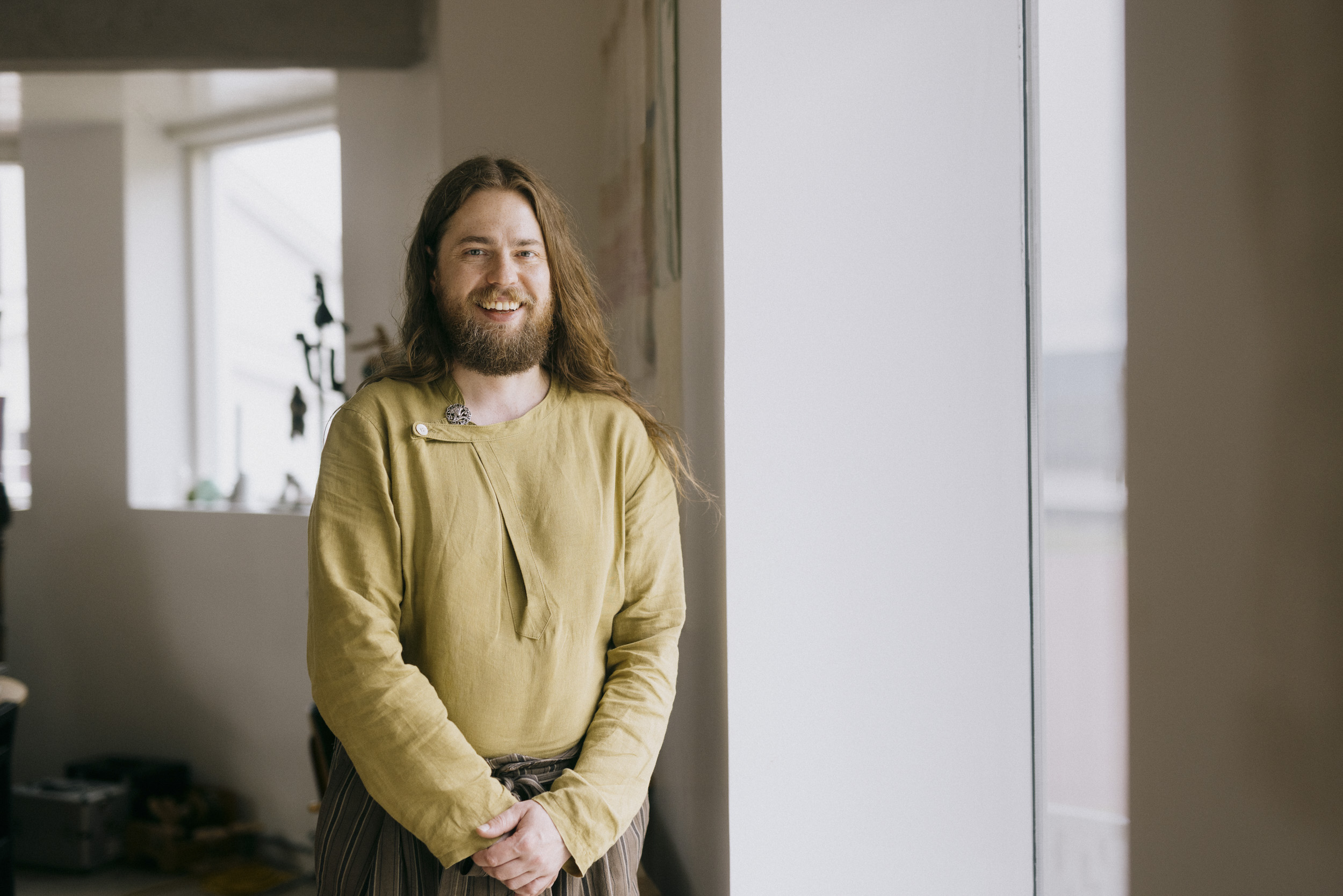 KORO sitt kuratorteam har allereie sett i gang eit forprosjekt med den norske kunstnaren Ask Bjørlo.